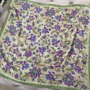 Giorgio Armani silk scarf 32/32
